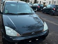 Second-hand Ford Focus 100 CP (73 kW) 2003 Negru Hatchback