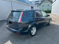 Usado Ford Focus 110 CV (80 kW) 2011 Negro Familiar