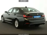 Gebraucht BMW 318 Sport Line 150 PS (110 kW) 2022 Schwarz Limousine