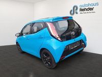 Gebraucht Toyota Aygo X-wave 69 PS (50 kW) 2016 Blau Kleinwagen