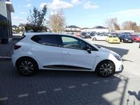 Gebraucht Renault Clio IV LIMITED 73 PS (53 kW) 2018 Weiß Kleinwagen