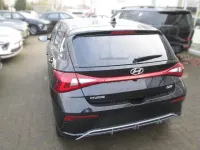 Neu Hyundai i20 Blackline 90 PS (66 kW) 2026 Schwarz Kleinwagen