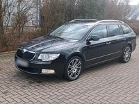 Gebraucht Skoda Superb 170 PS (125 kW) 2012 Schwarz Kombi