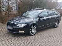 Gebraucht Skoda Superb 2012 Schwarz Kombi