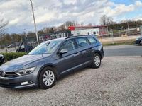 Gebraucht VW Passat 120 PS (88 kW) 2016 Grau Kombi