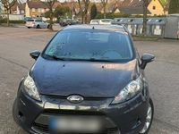 Gebraucht Ford Fiesta 70 PS (51 kW) 2011 Grau Kleinwagen