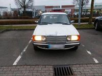 Gebraucht Mercedes 200 109 PS (80 kW) 1983 Weiß Limousine