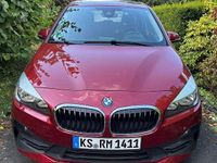 Gebraucht BMW 218 Advantage 140 PS (102 kW) 2018 Rot Kombi