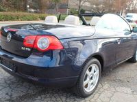 Gebraucht VW Eos 150 PS (110 kW) 2006 Blau Cabrio