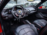 Gebraucht Ferrari 488 672 PS (494 kW) 2017 Rot Cabrio