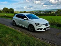 Gebraucht Renault Mégane Bose Edition 132 PS (97 kW) 2017 Weiß Limousine