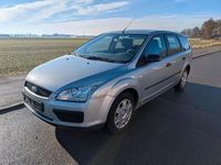 Gebraucht Ford Focus Trend 101 PS (74 kW) 2005 Silber Kombi