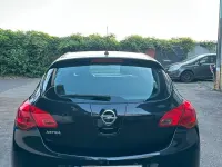 Gebraucht Opel Astra 90 PS (66 kW) 2011 Schwarz Kleinwagen