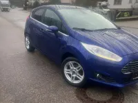 Gebraucht Ford Fiesta Titanium 125 PS (91 kW) 2015 Blau Kleinwagen