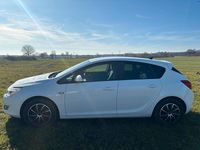 Second-hand Opel Astra 100 CP (73 kW) 2011 Alb Hatchback