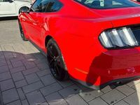 Gebraucht Ford Mustang 317 PS (233 kW) 2017 Rot Limousine