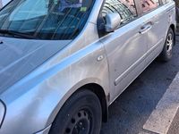 Gebraucht Kia Carnival 185 PS (136 kW) 2006 Silber Van / Kleinbus
