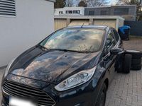 Gebraucht Ford Fiesta Titanium 80 PS (58 kW) 2017 Blau Kleinwagen