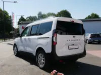 Neu Ford Tourneo Courier Titanium 125 PS (91 kW) 2026 Andere Van / Kleinbus