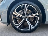 Gebraucht Volvo V60 Plus 349 PS (256 kW) 2025 Vapour grey Kombi