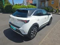 Używany Opel Mokka Elegance 131 KM (96 kW) 2022 Biały SUV