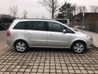 Gebraucht Opel Zafira 105 PS (77 kW) 2006 Silber Van / Kleinbus