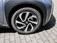 Gebraucht Toyota Aygo X Pulse 72 PS (52 kW) 2024 Celestite grey (1k3)/ black mi SUV