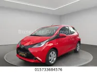 Gebraucht Toyota Aygo X-play 69 PS (50 kW) 2015 Rot Kleinwagen