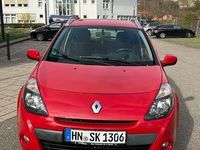 Gebraucht Renault Clio II Dynamique 75 PS (55 kW) 2011 Rot Limousine