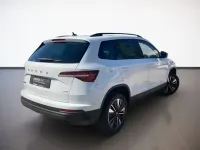 Gebraucht Skoda Karoq Ambiente 150 PS (110 kW) 2025 Moonweiß perleffekt SUV