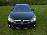Używany Opel Signum 250 KM (183 kW) 2006 Czarny Hatchback