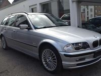 Gebraucht BMW 330 184 PS (135 kW) 2000 Silber Kombi