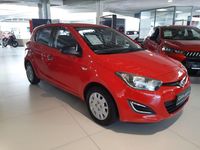 Gebraucht Hyundai i20 Edition 86 PS (63 kW) 2013 Rot Kleinwagen