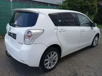 Gebraucht Toyota Verso Executive 150 PS (110 kW) 2011 Weiß Van / Kleinbus