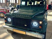 Gebraucht Land Rover Defender 177 PS (130 kW) 2009 Grün Kombi