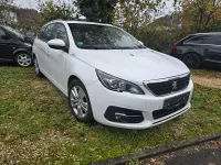 Gebraucht Peugeot 308 Active 120 PS (88 kW) 2017 Weiß Kombi