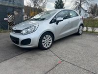 Gebraucht Kia Rio 75 PS (55 kW) 2012 Silber Kleinwagen
