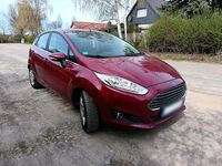 Gebraucht Ford Fiesta Titanium 101 PS (74 kW) 2013 Rot Kleinwagen