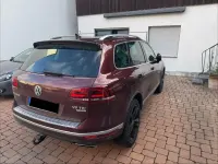 Używany VW Touareg Executive 262 KM (192 kW) 2017 Czerwony SUV