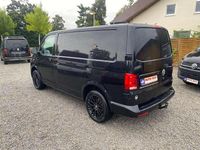 Gebraucht VW Transporter 150 PS (110 kW) 2020 Deep black perleffekt Van