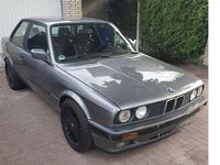 Gebraucht BMW M3 Performance 286 PS (210 kW) 1990 Granitsilber (metallic) Limousine