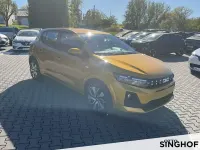 Neu Dacia Sandero Expression 101 PS (74 kW) 2026 Gelb Limousine