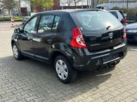 Gebraucht Dacia Sandero 75 PS (55 kW) 2012 Schwarz Limousine