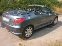Gebraucht Peugeot 206 CC 109 PS (80 kW) 2006 Silber Cabrio