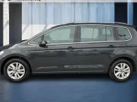 Gebraucht VW Touran Highline 150 PS (110 kW) 2023 Grau Van / Kleinbus