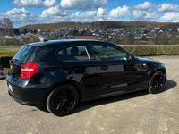 Gebraucht BMW 116 122 PS (89 kW) 2010 Schwarz Kleinwagen