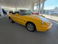 Gebraucht Alfa Romeo Spider 120 PS (88 kW) 1993 Gelb Cabrio