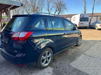 Gebraucht Ford Grand C-Max SYNC Edition 125 PS (91 kW) 2015 Blazerblau Van / Kleinbus