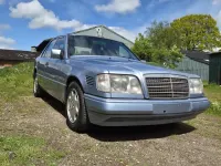 Brugt Mercedes E250 113 HK (83 kW) 1994 Blå Sedan
