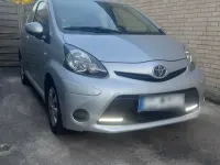Second-hand Toyota Aygo 68 CP (50 kW) 2012 Argintiu Hatchback